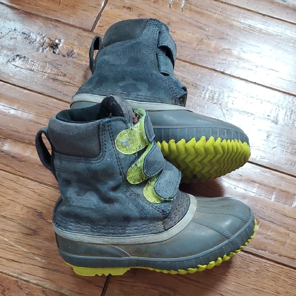 Sorel Cheyanne ll Strap Kids' Charcoal and Lime Snow Boots